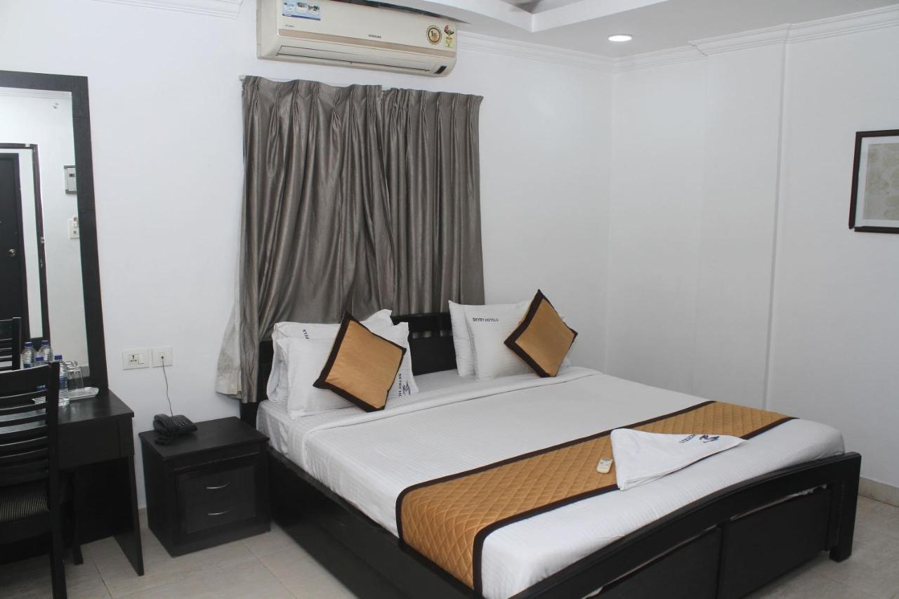 Skyry Residency Hotel Chennai Exterior photo